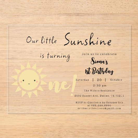 私たちの小さな太陽の光が一つかわいい誕生日を迎える アクリル招待状 (正面)