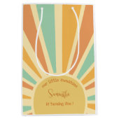 私たちの小さな太陽の光の誕生日の大きな太陽 ミディアムペーパーバッグ (正面)