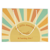 私たちの小さな太陽の光の誕生日の大きな太陽 ラージペーパーバッグ (裏面)