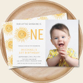 私たちの小さな太陽の光は1歳の誕生日の少年の写真 招待状