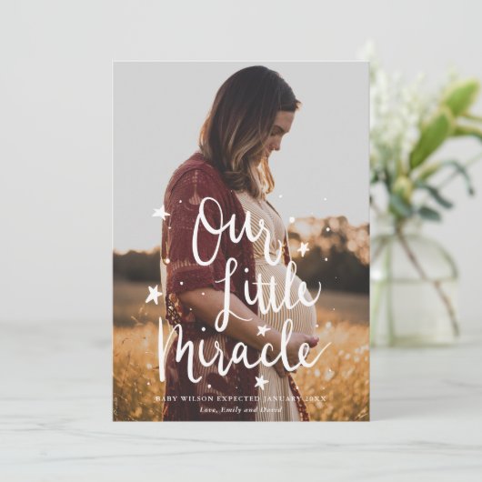 私たちの小さな奇跡のタイポグラフィ写真妊娠 案内状 (スタンド正面)