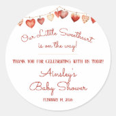 私たちの小さな恋人の赤ちゃんシャワーのお願い ラウンドシール (正面)