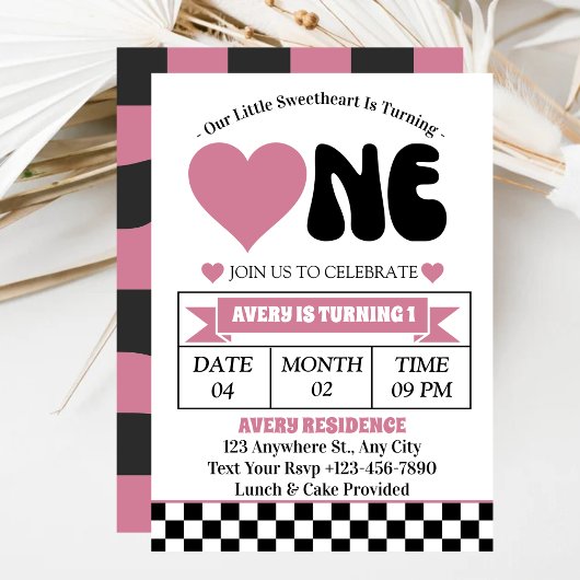 私たちの小さな恋人ピンクのハート女の子1st誕生日 招待状