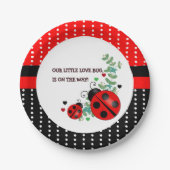 私たちの小さな愛のバグ赤い黒の赤ちゃんシャワー ペーパープレート (正面)