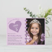 私たちの小さな愛の結晶 フォト パープルハート 誕生日 招待状 (スタンド正面)