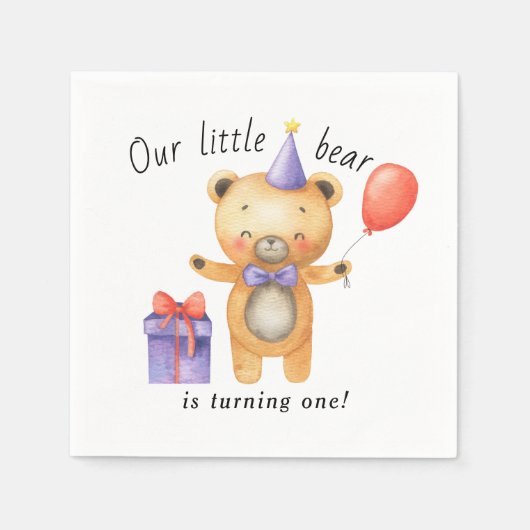 私たちの小さな熊が1歳の誕生日を迎える 子供の誕生日 スタンダードカクテルナプキン (正面)