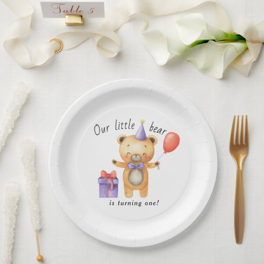 私たちの小さな熊が1歳の誕生日を迎える 子供の誕生日 ペーパープレート (ウェディング)