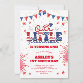 私たちの小さな爆竹の女の子の第1誕生日 招待状 (正面)