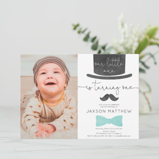 私たちの小さな男のターコイズアクア1st誕生日の写真 招待状 (スタンド正面)