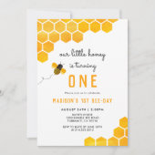 私たちの小さな蜂蜜は一つの蜂の誕生日を回している 招待状 (正面)
