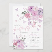 私たちの小さな蝶のフローラ紫の最初の誕生日 招待状 (正面)