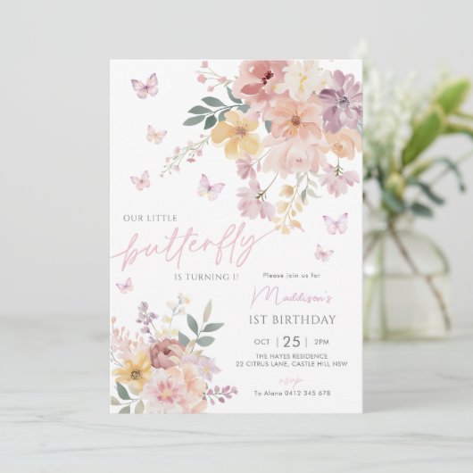 私たちの小さな蝶フローラ1st誕生日 招待状 (スタンド正面)