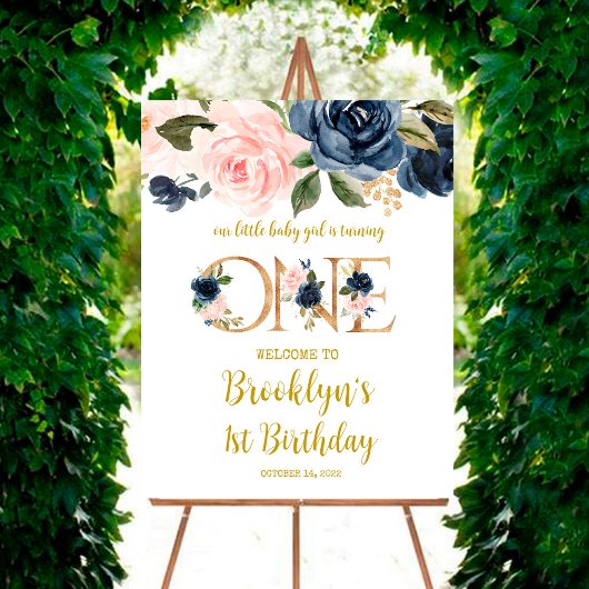 私たちの小さな赤ん坊の女の子はワンウェルカムサインを回している ポスター