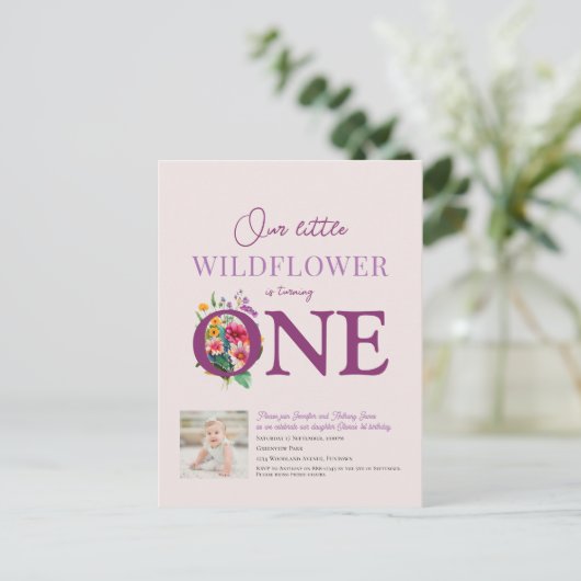 私たちの小さな野花1st誕生日の明るいフローラ ポストカード (スタンド正面)