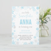 私たちの小さな雪の結晶 | 女の子の1歳の誕生日 招待状 (スタンド正面)