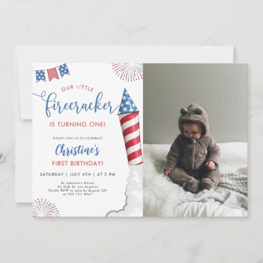 私たちの小さなfirecrcker 1st誕生日の写真 招待状 (正面)