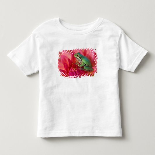 私たちの庭の花の上のヤマアメガエル トドラーTシャツ (正面)