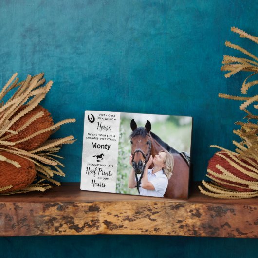 私たちの心に蹄跡 - 馬のメモリアル フォトプラーク (側面)