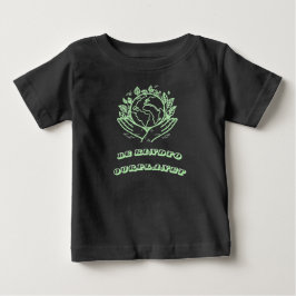 私たちの惑星に優しく: 愛情あふれる手で地球を守るTシャツ ベビーTシャツ