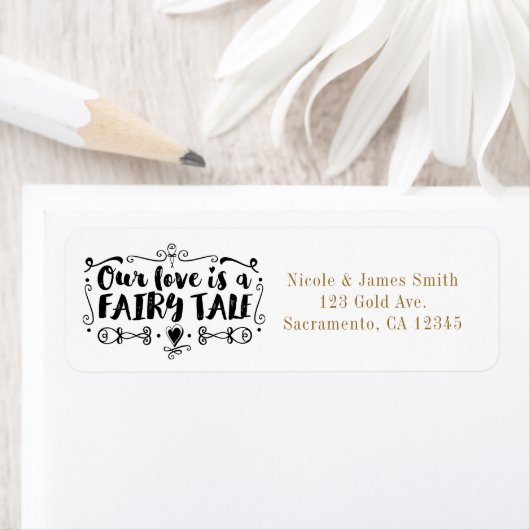 私たちの愛のおとぎ話カスタムウェディング招待状 ラベル (インサイチュ)