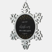 私たちの最初のクリスマスの結婚 スノーフレークピューターオーナメント (右)