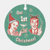 私たちの最初のクリスマスレトロミッドセンチュリー夫妻 メタルオーナメント (正面)