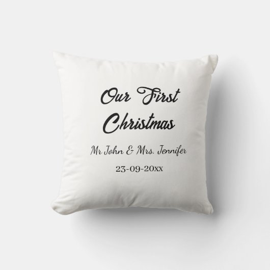 私たちの最初のクリスマス Mr. and Mrs. カップルの名前と日付 クッション (正面)