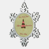 私たちの最初のツリーのカスタマイズ可能なクリスマスの装飾 スノーフレークピューターオーナメント (右)