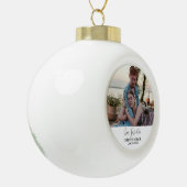私たちの最初のデート写真カップルのクリスマス セラミックボールオーナメント (左)