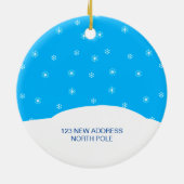 私たちの最初のホームクリスマスジンジャーブレッドハウスブルー セラミックオーナメント (裏面)