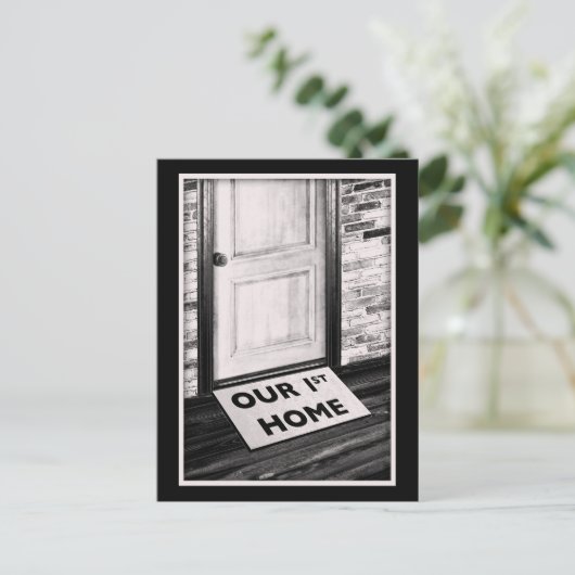 私たちの最初の家の玄関マット写真 ポストカード (スタンド正面)