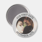 私たちの最初の日付パーソナライズされたアラーム磁石 マグネット (正面/裏面)