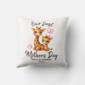 私たちの最初の母の日のベビー&ママキリン クッション (裏面)