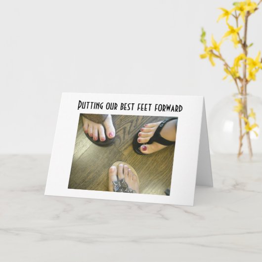 私たちの最高の足を進める=50誕生日 カード (黄色い花)