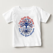 私たちの根は深い 家系の伝統 再会のデザイン ベビーTシャツ (正面)