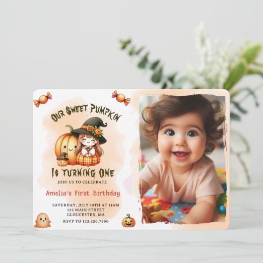 私たちの甘いカボチャの水の色の最初の誕生日の写真 招待状 (スタンド正面)