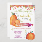 私たちの甘い小さなカボチャの女の子の誕生日招待状。 招待状 (正面/裏面)