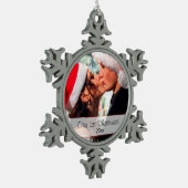 私たちの第1クリスマス スノーフレークピューターオーナメント (左)