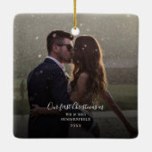 私たちの結婚した初めてのクリスマスの結婚写真 セラミックオーナメント (裏面)