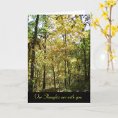 私たちの考えは、あなたと一緒に – 同情カード カード (黄色い花)