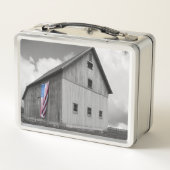 私たちの農家の旗 – 米国国旗と納屋 メタルランチボックス (裏面)