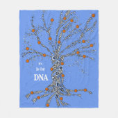 私たちのDNA内のカロライナのバスケットボール フリースブランケット (正面)