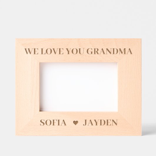 私たちはあなたのおばあちゃんが大好きパーソナライズされた レーザー彫刻フレーム (正面)