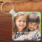 私たちはあなたのおばあちゃん写真カスタム色が大好き キーホルダー (正面)