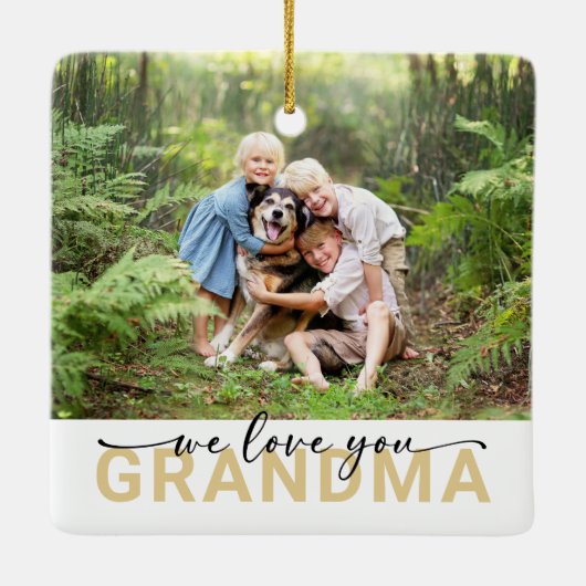 私たちはあなたの祖母を愛する写真記念の花 セラミックオーナメント (裏面)