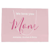 私たちはあなたを愛するママのピンクのミニマリスト ラージペーパーバッグ (裏面)