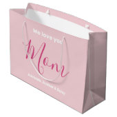 私たちはあなたを愛するママのピンクのミニマリスト ラージペーパーバッグ (裏面アングル)