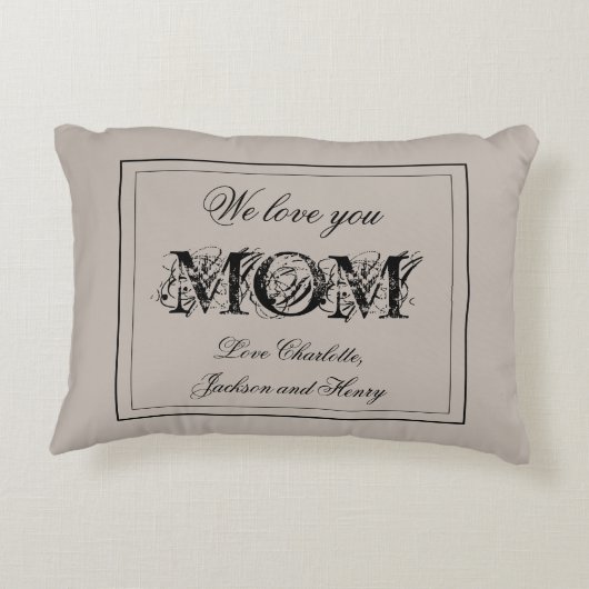 私たちはあなたを愛するママの子供の名前かわいいシック素朴な アクセントクッション (裏面)
