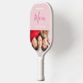 私たちはあなたを愛するママピンクのミニマリスト写真 ピックルボールラケット (左)