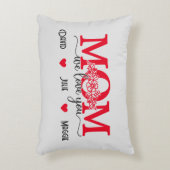 私たちはあなたを愛するママ3つの写真のコラージュと名前 アクセントクッション (正面(垂直))